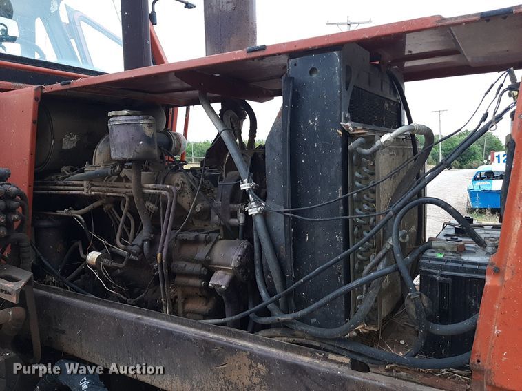 image for item OF9445 Hesston 1580  tractor