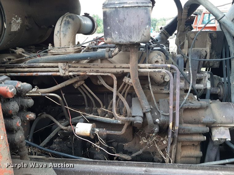 image for item OF9445 Hesston 1580  tractor