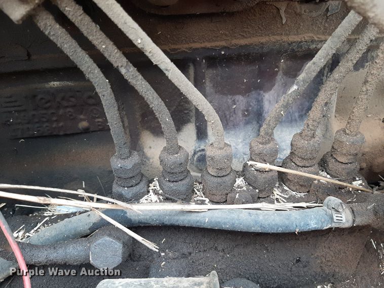 image for item OF9445 Hesston 1580  tractor