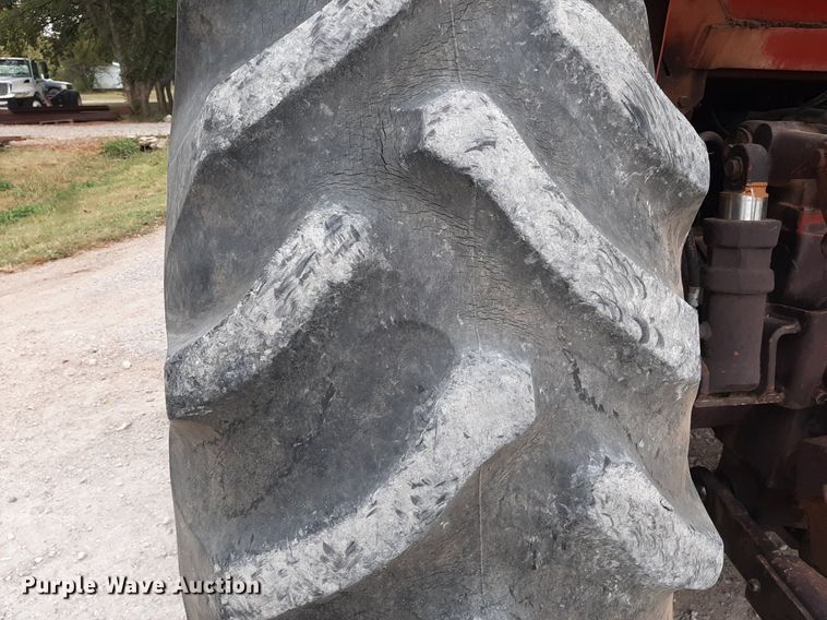 image for item OF9445 Hesston 1580  tractor