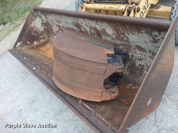 image for item OF9446 Ford 555C  backhoe