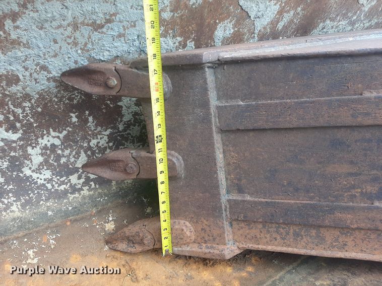 image for item OF9446 Ford 555C  backhoe