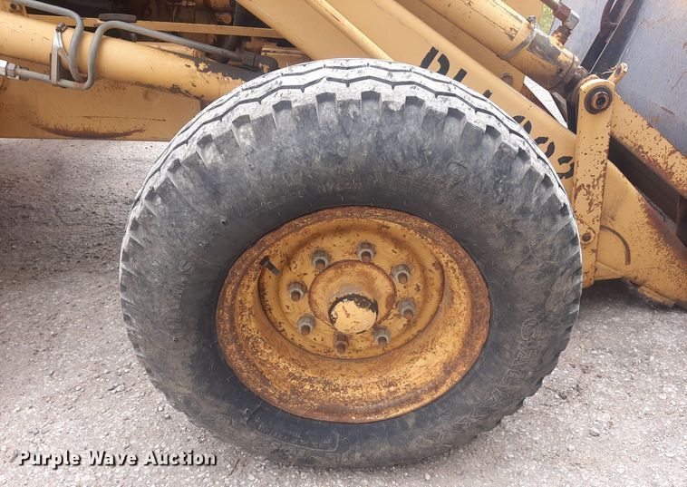 image for item OF9446 Ford 555C  backhoe