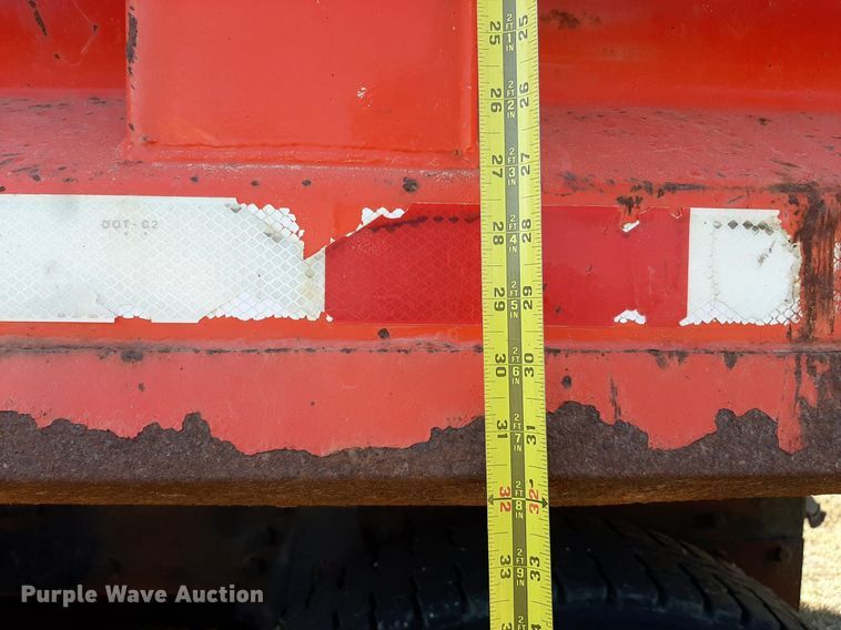 image for item OF9479 1989 Ford  LNT8000  dump truck