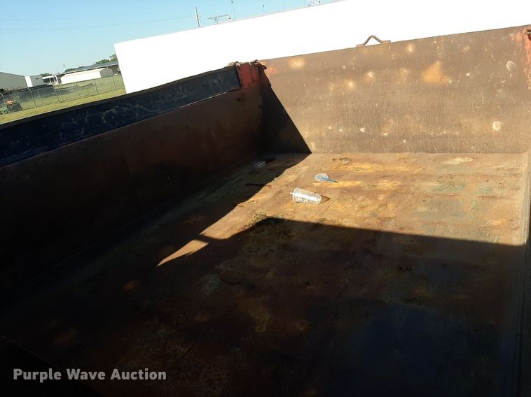 image for item OF9479 1989 Ford  LNT8000  dump truck