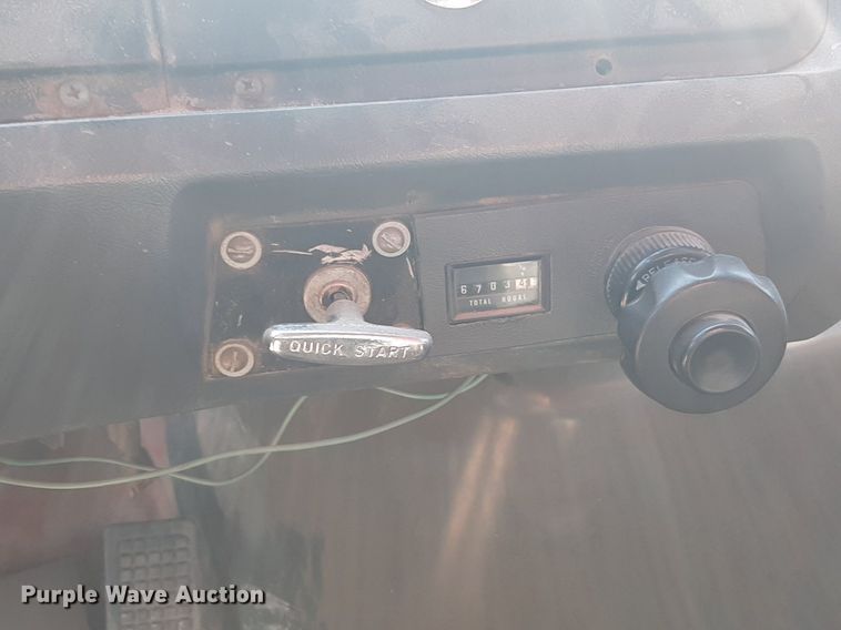 image for item OF9479 1989 Ford  LNT8000  dump truck