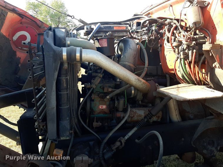 image for item OF9479 1989 Ford  LNT8000  dump truck