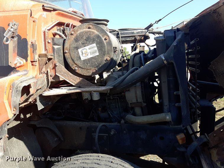 image for item OF9479 1989 Ford  LNT8000  dump truck