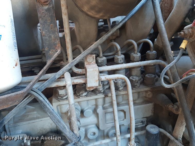 image for item OF9479 1989 Ford  LNT8000  dump truck