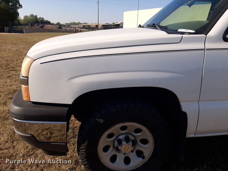 image for item OF9481 2005 Chevrolet Silverado 1500  Ext. Cab pickup truck
