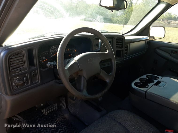 image for item OF9481 2005 Chevrolet Silverado 1500  Ext. Cab pickup truck