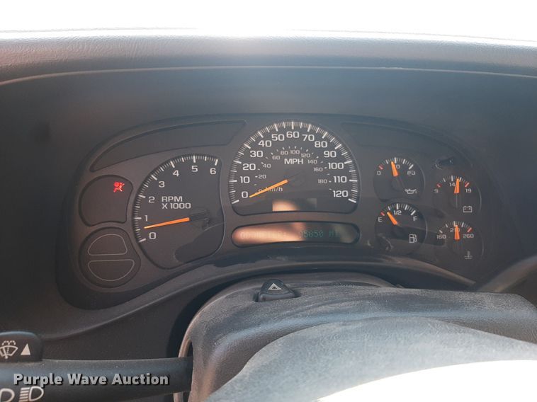 image for item OF9481 2005 Chevrolet Silverado 1500  Ext. Cab pickup truck