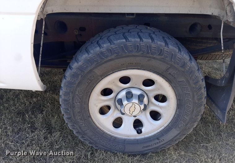 image for item OF9481 2005 Chevrolet Silverado 1500  Ext. Cab pickup truck