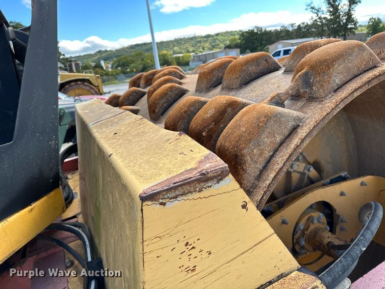 image for item OG9166 1994 Dynapac CA251D  single drum roller