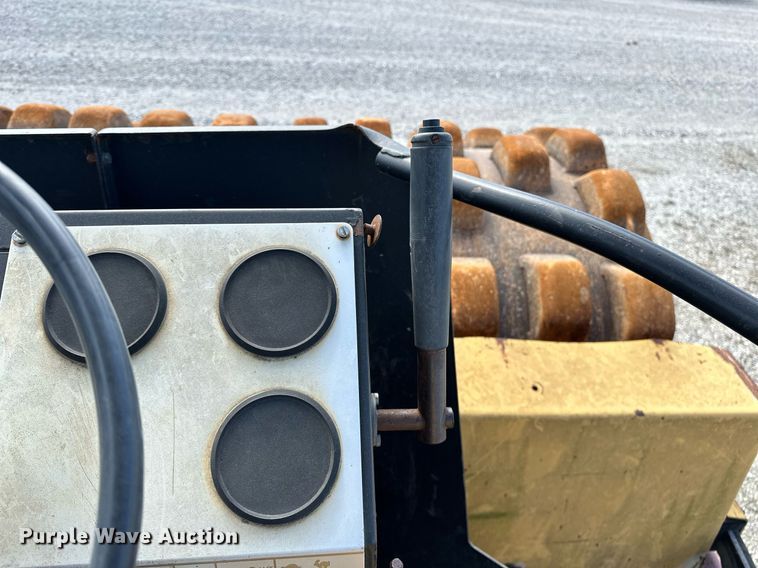 image for item OG9166 1994 Dynapac CA251D  single drum roller