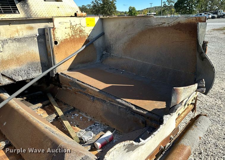 image for item OG9168 1995 Cedarapids CR361  paver