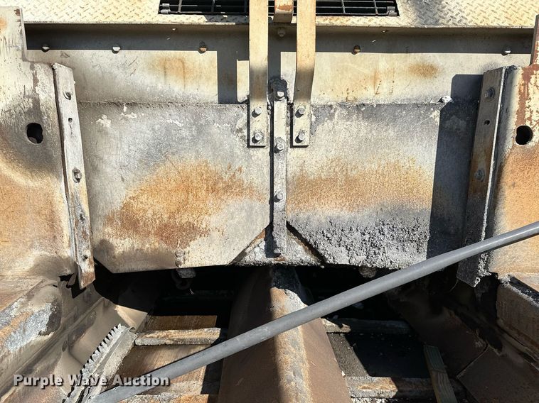 image for item OG9168 1995 Cedarapids CR361  paver