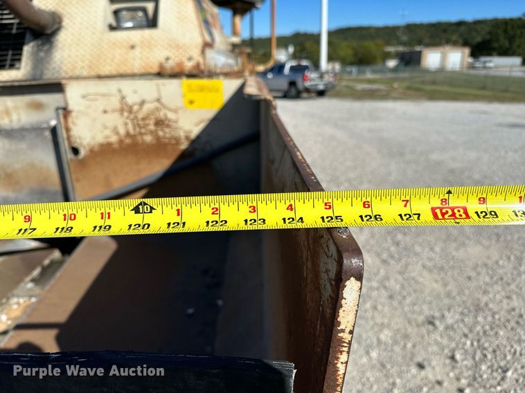 image for item OG9168 1995 Cedarapids CR361  paver