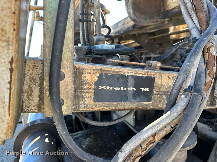 image for item OG9168 1995 Cedarapids CR361  paver