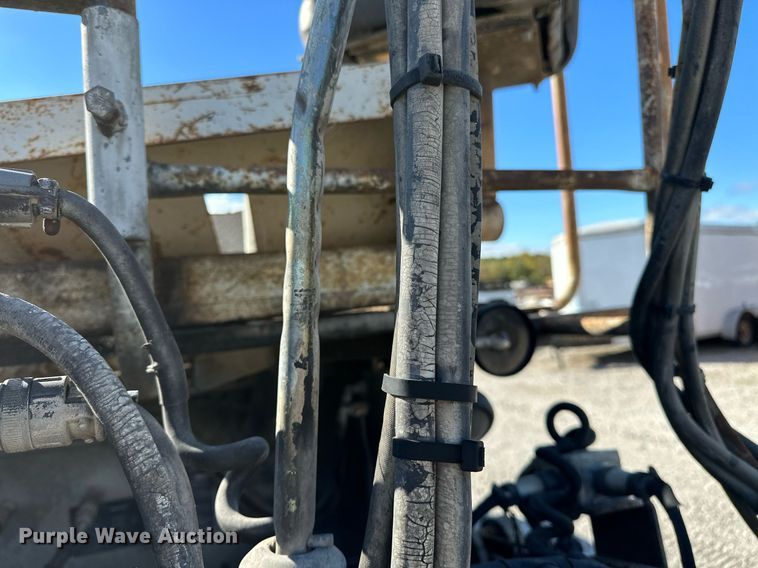 image for item OG9168 1995 Cedarapids CR361  paver