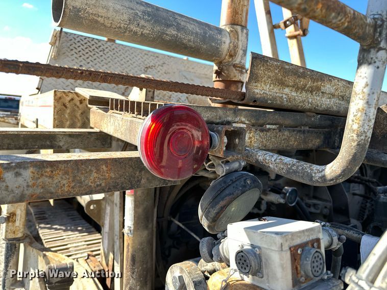 image for item OG9168 1995 Cedarapids CR361  paver