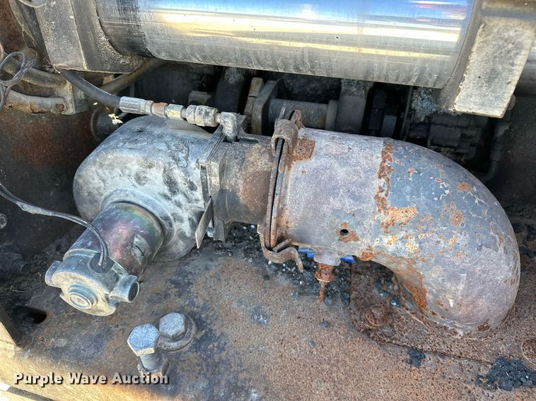 image for item OG9168 1995 Cedarapids CR361  paver