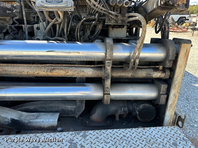 image for item OG9168 1995 Cedarapids CR361  paver