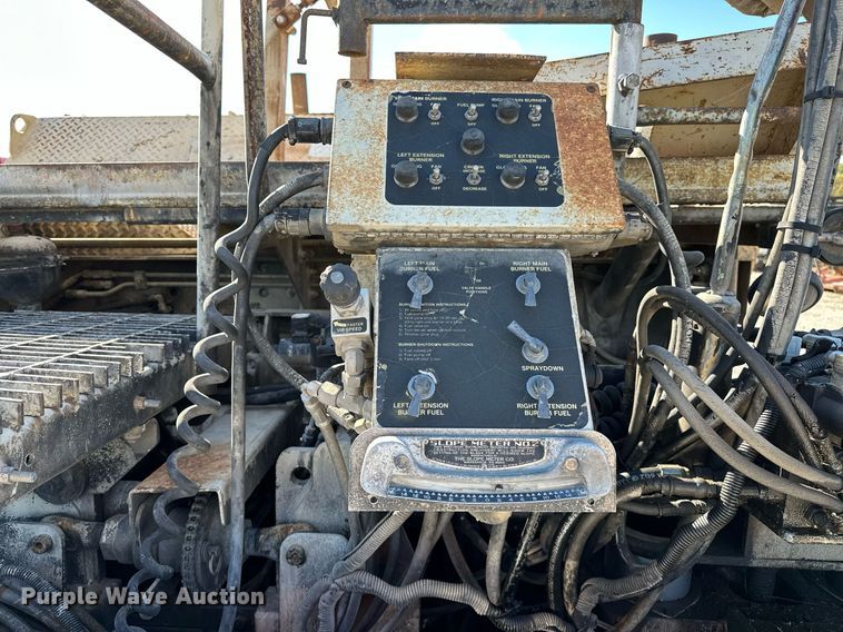 image for item OG9168 1995 Cedarapids CR361  paver