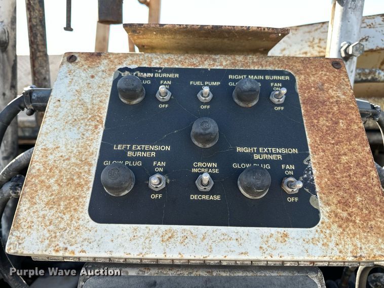 image for item OG9168 1995 Cedarapids CR361  paver