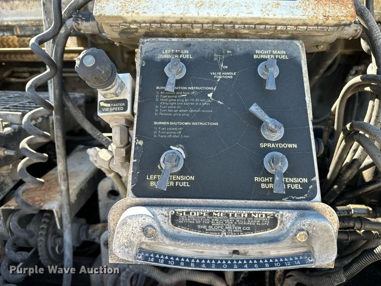 image for item OG9168 1995 Cedarapids CR361  paver