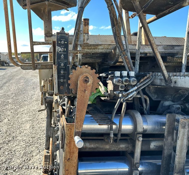 image for item OG9168 1995 Cedarapids CR361  paver