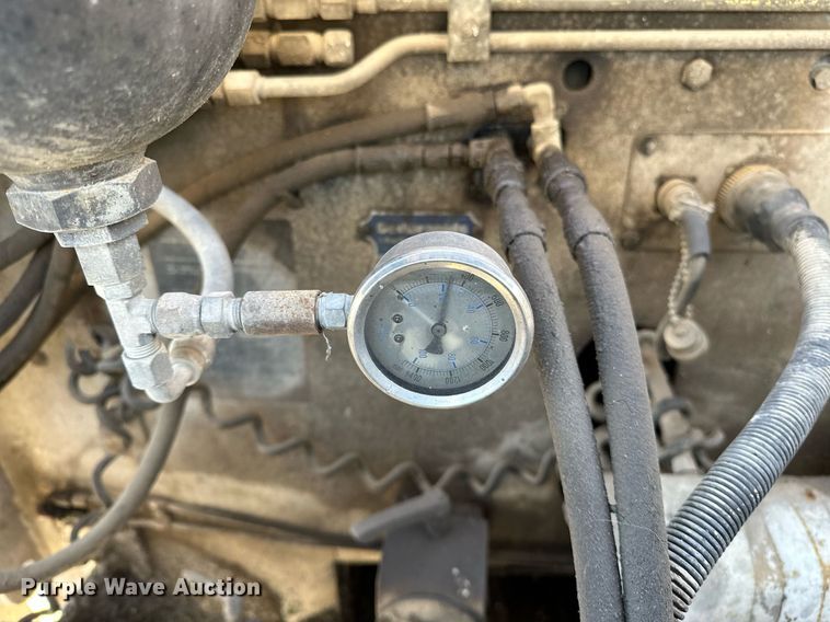 image for item OG9168 1995 Cedarapids CR361  paver