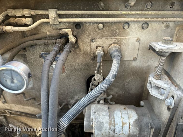 image for item OG9168 1995 Cedarapids CR361  paver