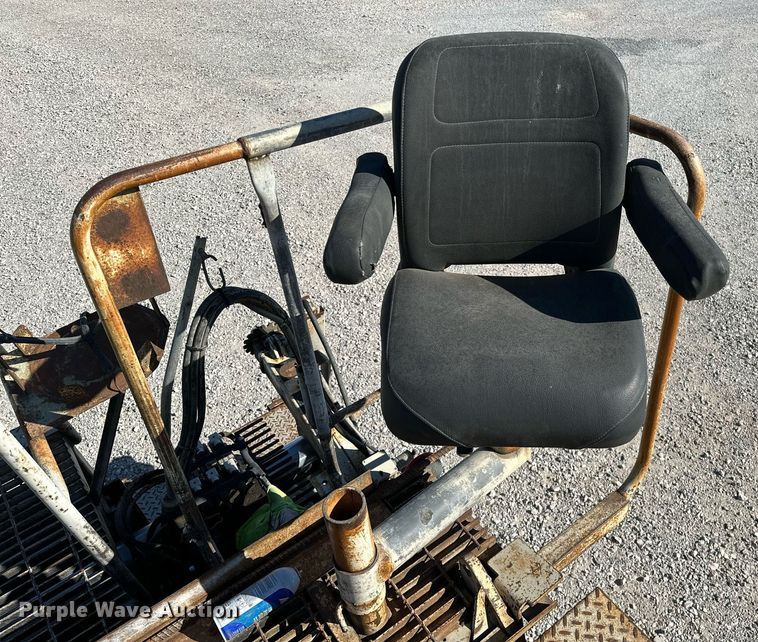 image for item OG9168 1995 Cedarapids CR361  paver