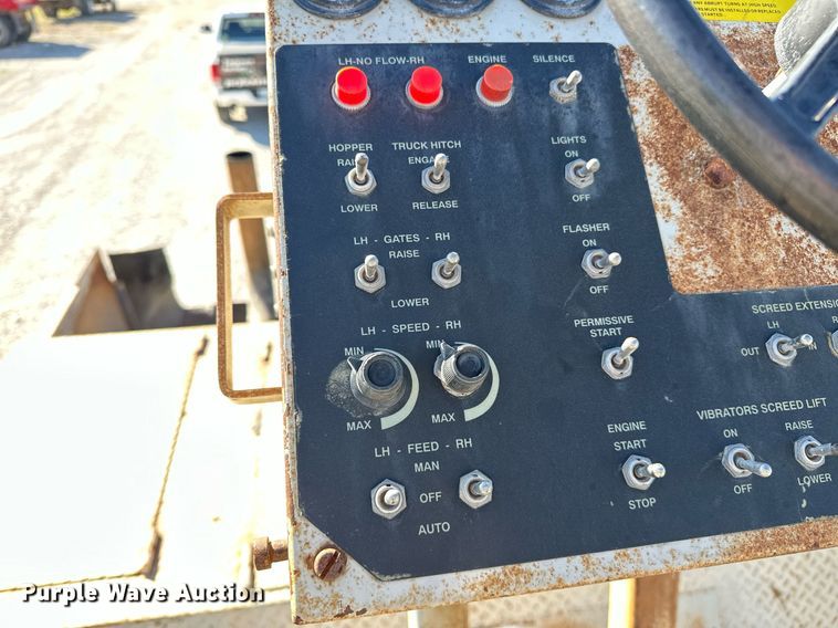 image for item OG9168 1995 Cedarapids CR361  paver