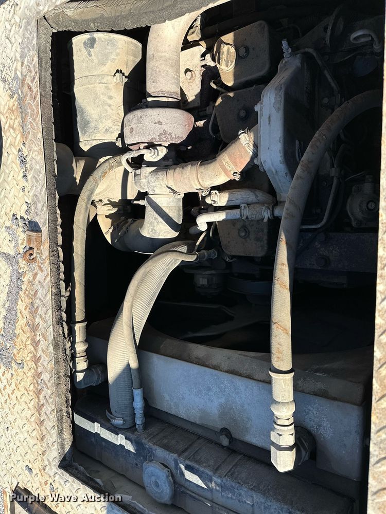 image for item OG9168 1995 Cedarapids CR361  paver