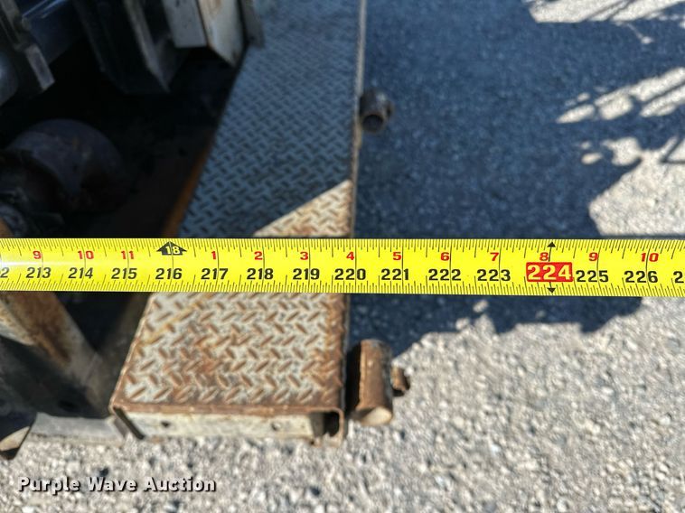 image for item OG9168 1995 Cedarapids CR361  paver