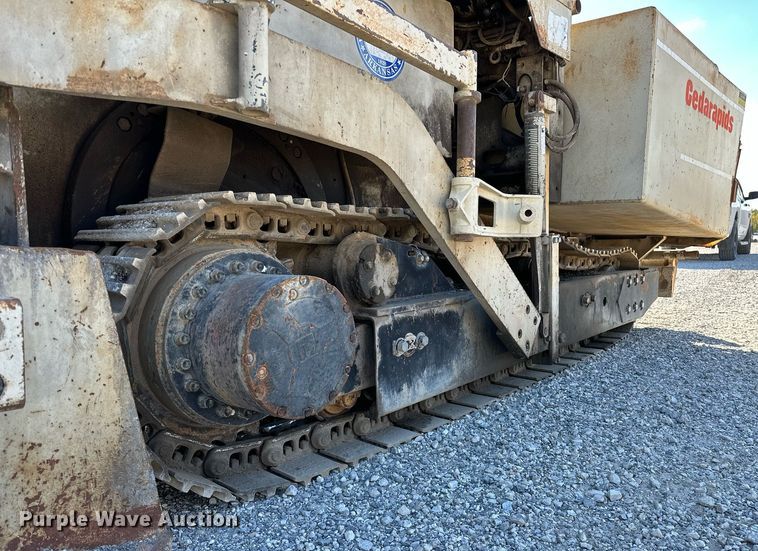 image for item OG9168 1995 Cedarapids CR361  paver