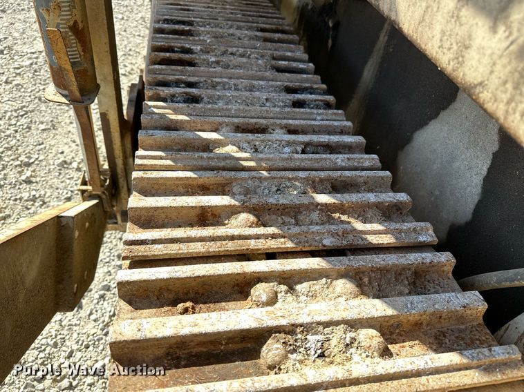 image for item OG9168 1995 Cedarapids CR361  paver