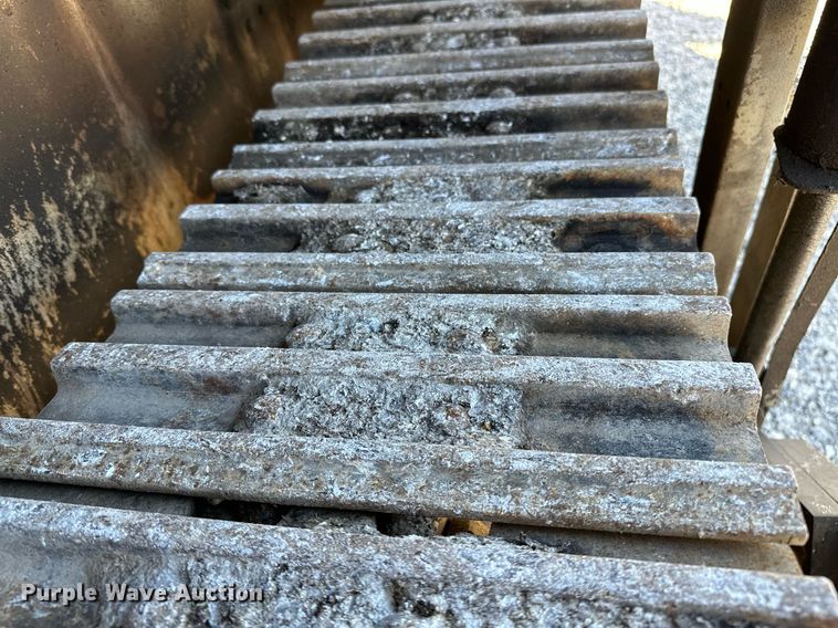 image for item OG9168 1995 Cedarapids CR361  paver