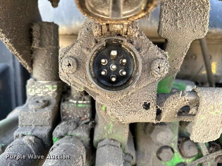 image for item OG9173 2009 John Deere 6330  MFWD tractor