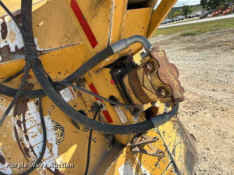 image for item OG9173 2009 John Deere 6330  MFWD tractor