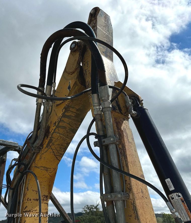 image for item OG9173 2009 John Deere 6330  MFWD tractor