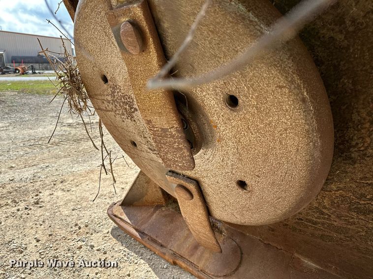 image for item OG9173 2009 John Deere 6330  MFWD tractor