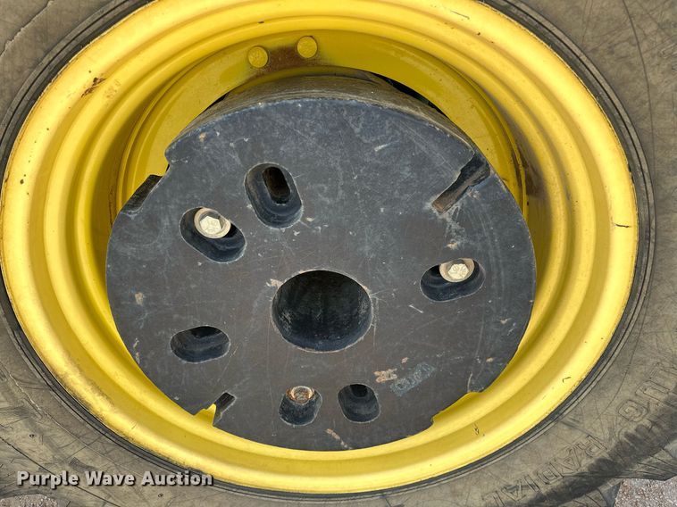 image for item OG9173 2009 John Deere 6330  MFWD tractor