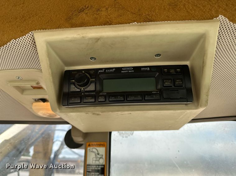 image for item OG9173 2009 John Deere 6330  MFWD tractor