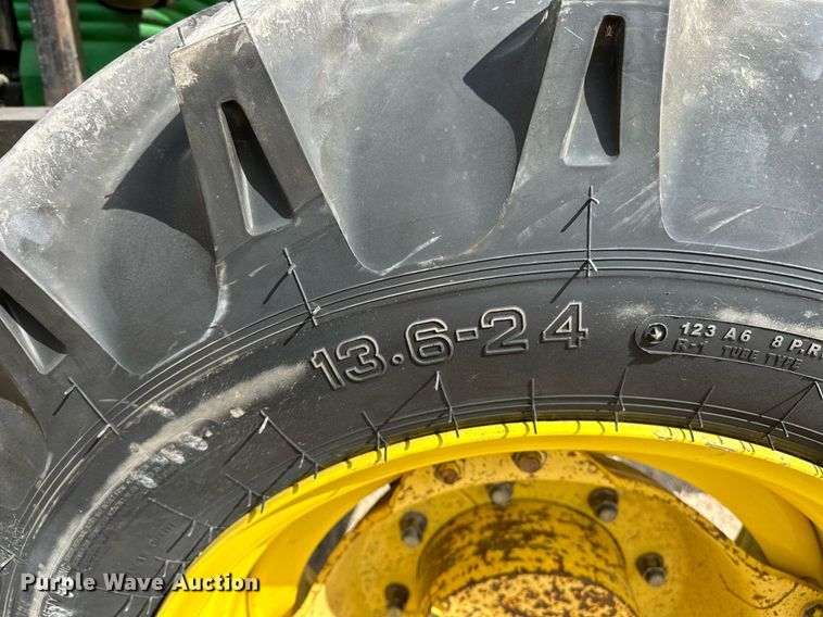 image for item OG9173 2009 John Deere 6330  MFWD tractor