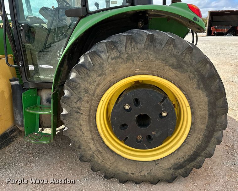 image for item OG9173 2009 John Deere 6330  MFWD tractor