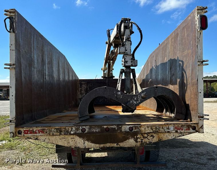 image for item OG9183 2003 International 4300  crane truck