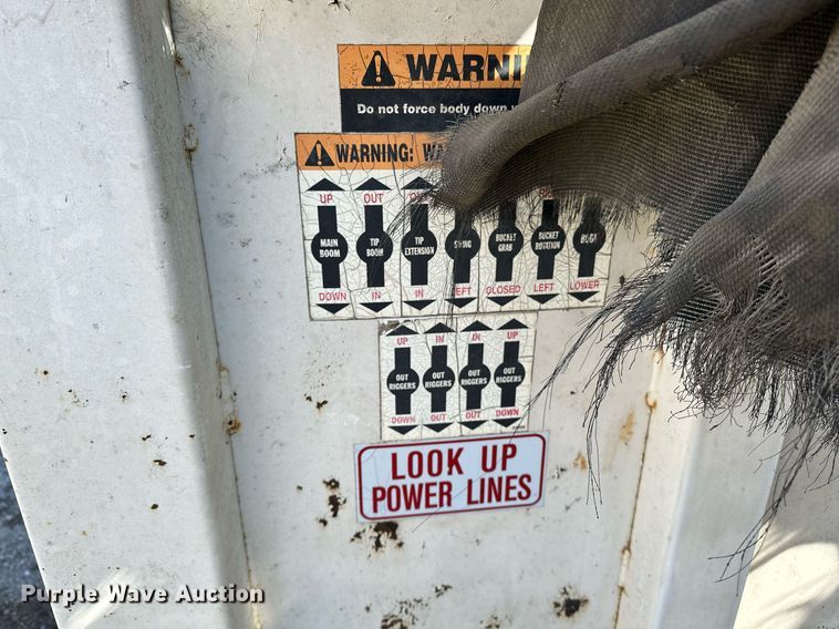 image for item OG9183 2003 International 4300  crane truck